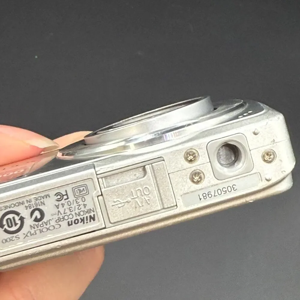 Nikon Coolpix S3100 Silver Digital Camera Untested As Is For Parts